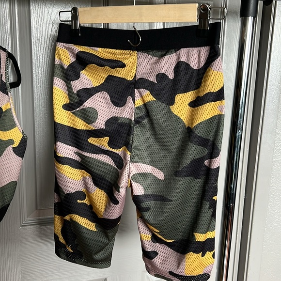 Matching sets - Picture 8 of 9